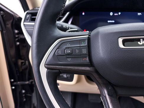 Used 2021 Jeep Grand Cherokee L Limited image 34