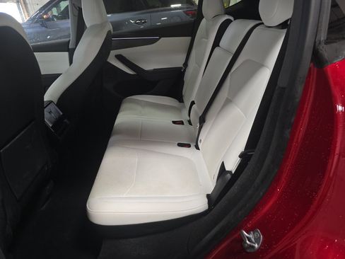 Used 2026 Tesla Model Y AWD image 6