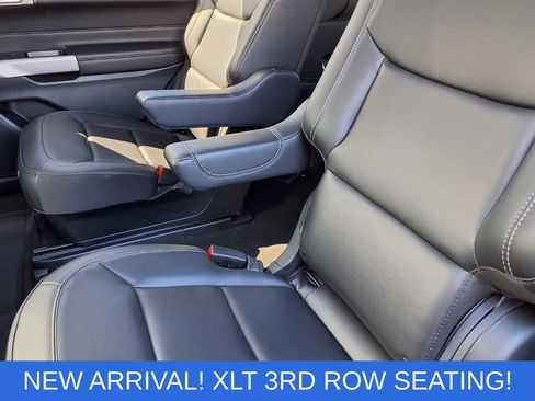 Used 2024 Ford Explorer XLT w/ Equipment Group 202A AWD/4WD image 7