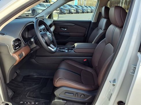 New 2026 Honda Pilot Touring image 12