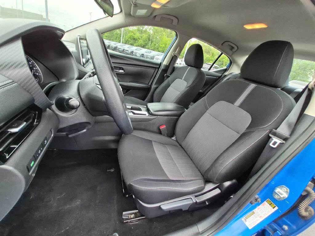 Used 2024 Nissan Sentra SV FWD image 11