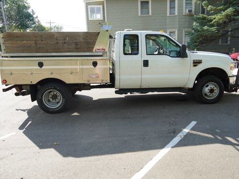 Used 2010 Ford F350 XL image 9