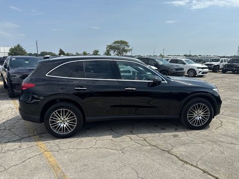 Used 2024 Mercedes-Benz GLC 300 4MATIC image 4