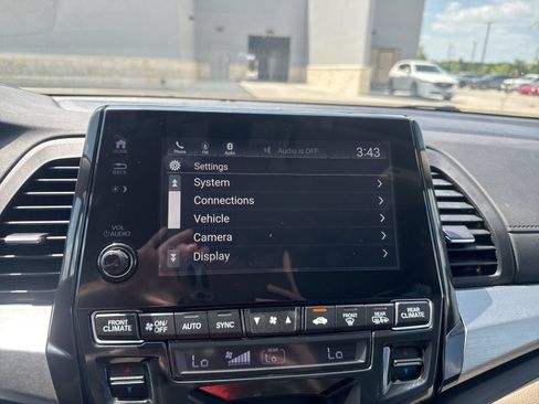Used 2018 Honda Odyssey EX image 14
