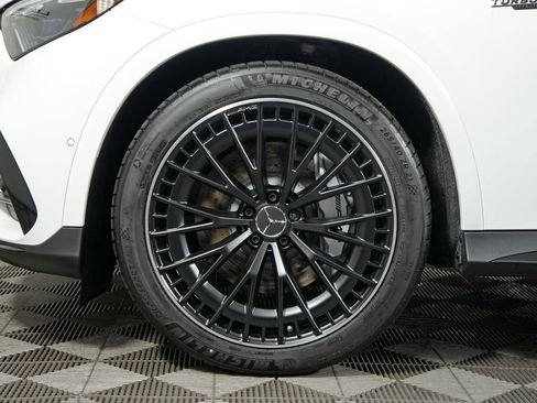 Certified 2026 Mercedes-Benz GLC 43 AMG 4MATIC image 9