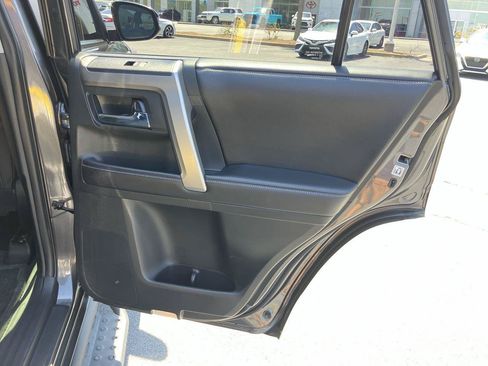 Used 2017 Toyota 4Runner SR5 Premium AWD/4WD image 32