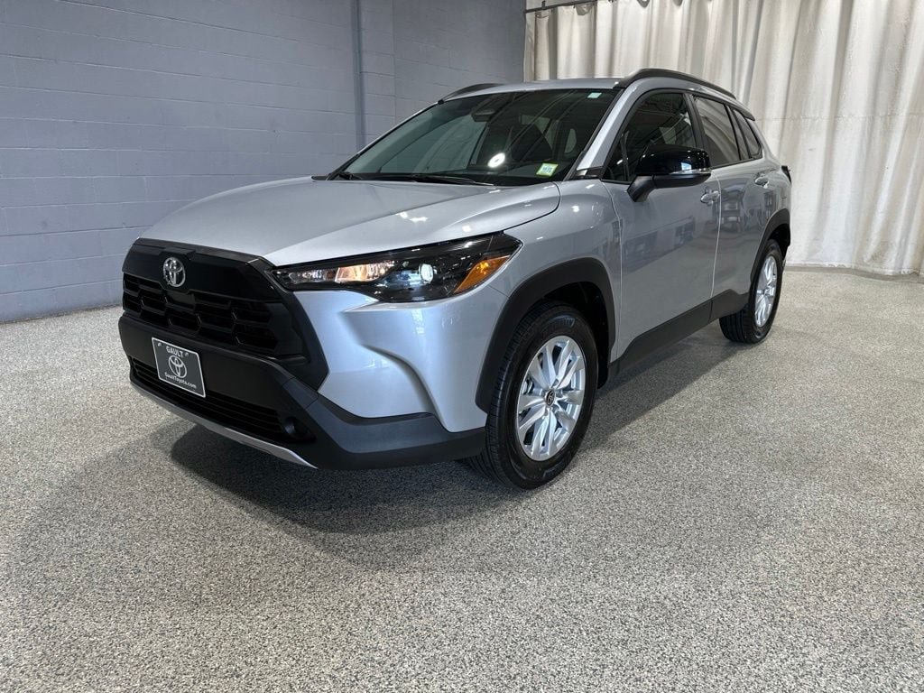 Certified 2026 Toyota Corolla Cross LE AWD/4WD image 4