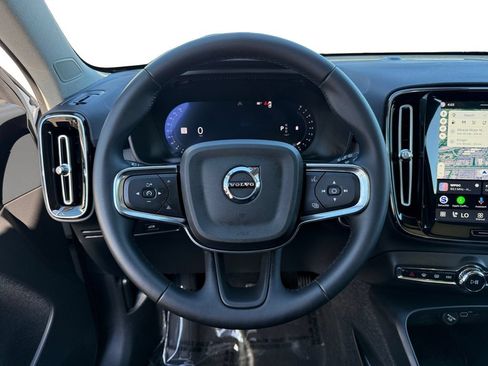 Used 2026 Volvo XC40 B5 Plus AWD/4WD image 12