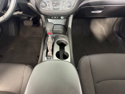 Used 2025 Chevrolet Malibu RS FWD image 16