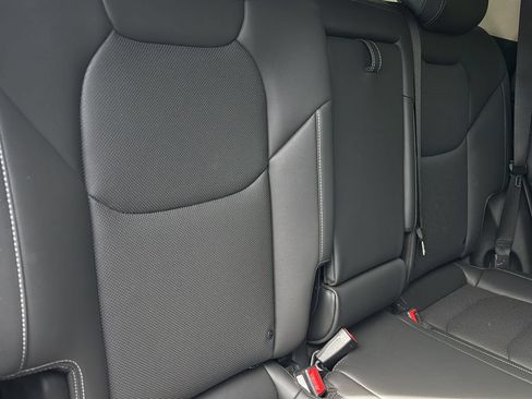 Certified 2026 Genesis GV70 2.5T AWD/4WD image 37