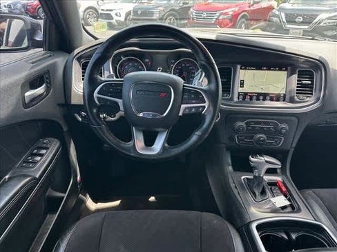 Used 2017 Dodge Charger R/T Scat Pack w/ Technology Group RWD image 10
