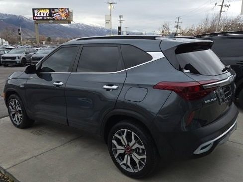 Certified 2023 Kia Seltos SX w/ SX Sunroof Package image 3