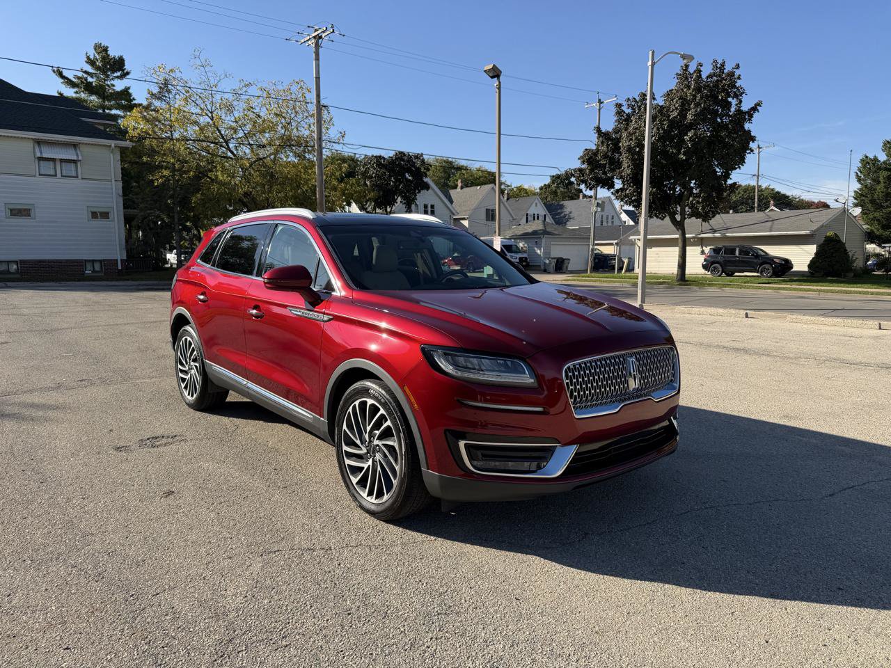 Used 2019 Lincoln Nautilus Reserve AWD/4WD image 1