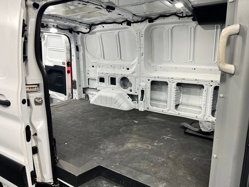 Used 2024 Ford Transit 150 Low Roof RWD image 10