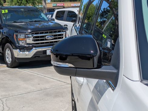 Certified 2025 Ford Expedition Max Platinum w/ Platinum Ultimate Package AWD/4WD image 10