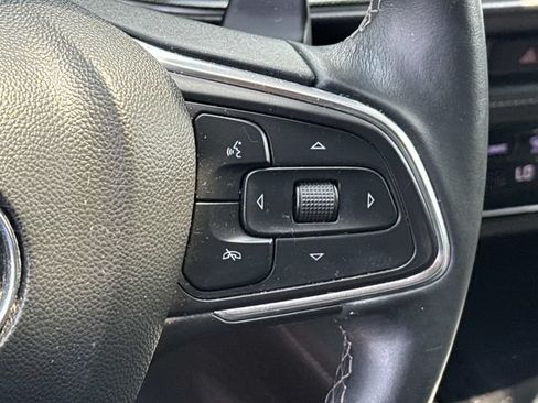 Used 2021 Buick Envision Essence w/ Technology Package I FWD image 30