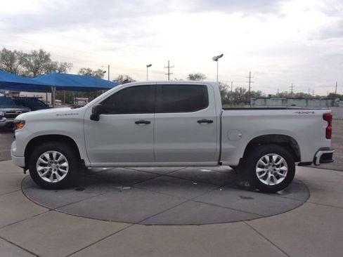 Used 2023 Chevrolet Silverado 1500 Custom image 15