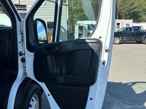 Used 2023 RAM ProMaster 3500 w/ Driver Convenience Group FWD image 17