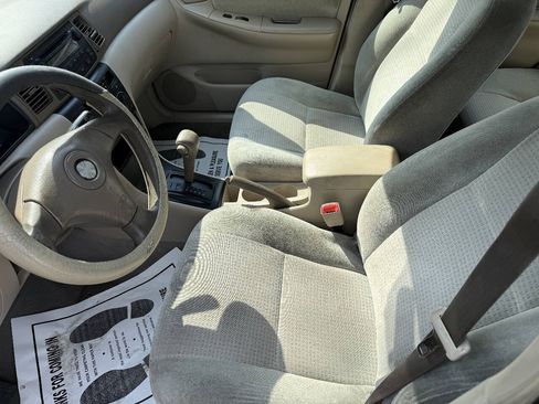Used 2006 Toyota Corolla CE FWD image 10