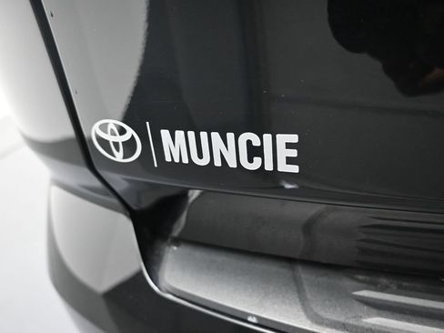 Used 2025 Toyota Sequoia TRD Pro AWD/4WD image 49