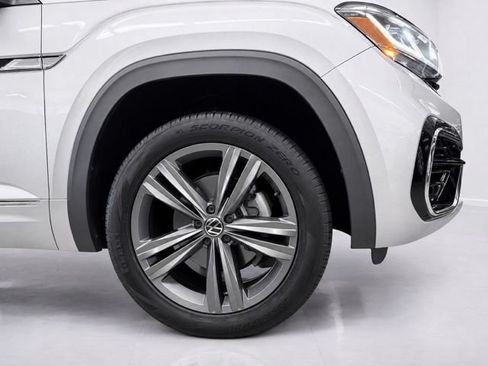 Used 2021 Volkswagen Atlas SE w/ Panoramic Sunroof Package AWD/4WD image 10