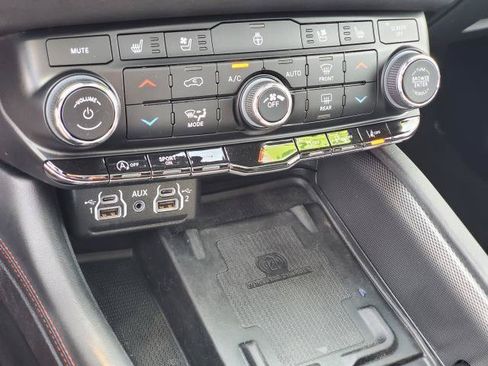 Used 2023 Dodge Durango GT AWD/4WD image 19