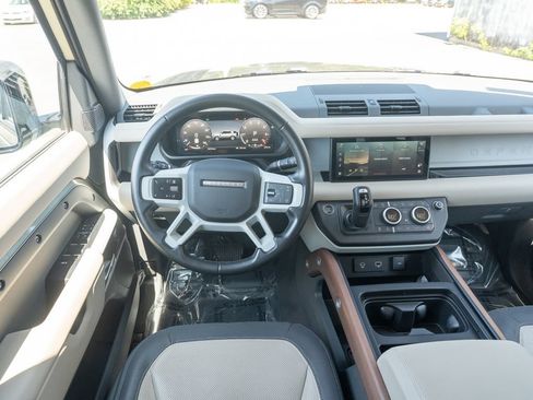 Used 2024 Land Rover Defender 110 X-Dynamic SE AWD/4WD image 13