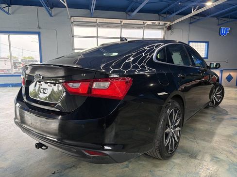 Used 2018 Chevrolet Malibu LT w/ True North Edition FWD image 2