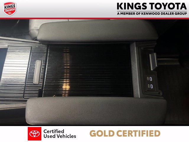 Certified 2025 Toyota Sienna XLE Woodland Edition AWD/4WD image 18