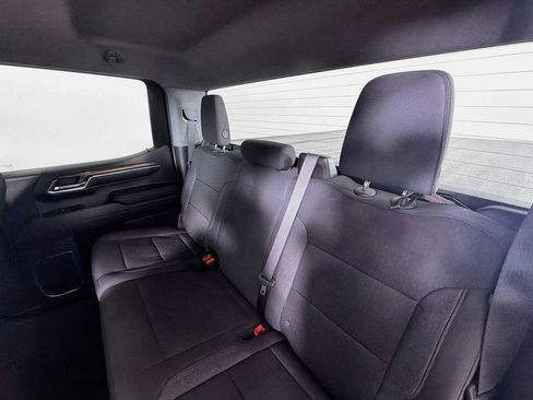Used 2023 Chevrolet Silverado 1500 LT AWD/4WD image 24