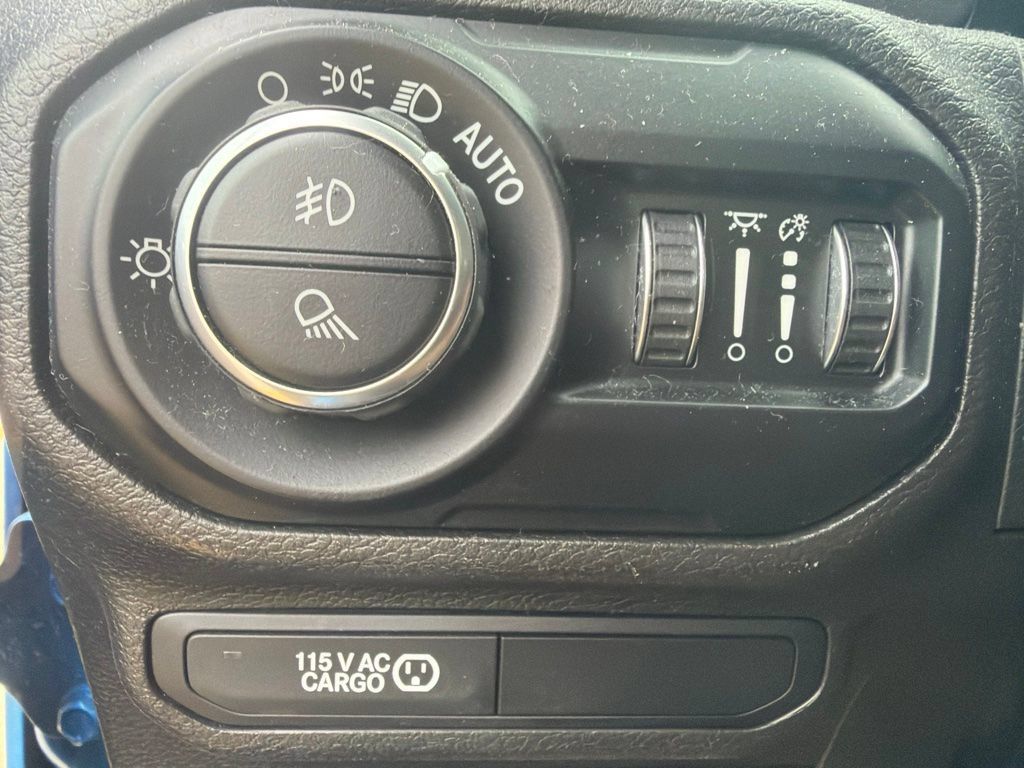Used 2022 Jeep Gladiator Mojave w/ Dual Top Group AWD/4WD image 14