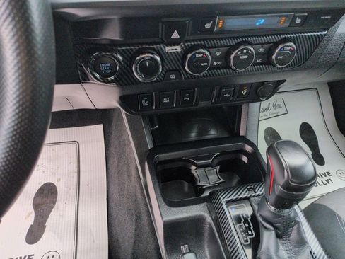 Used 2021 Toyota Tacoma TRD Sport w/ TRD Premium Sport Package image 18