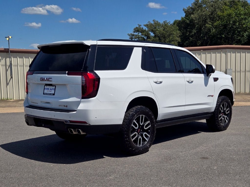 Used 2025 GMC Yukon AT4 Ultimate w/ LPO, AT4 Appearance Package AWD/4WD image 5