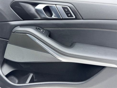 Used 2023 BMW X5 xDrive40i w/ M Sport Package image 48