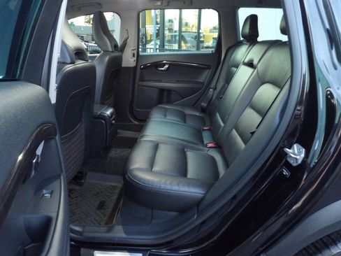 Used 2015 Volvo XC70 T6 Platinum w/ Protection Package image 11