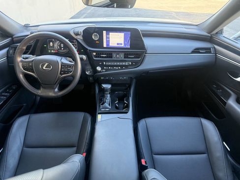 Used 2024 Lexus ES 300h w/ Premium Package image 14