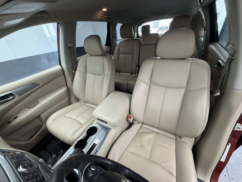 Used 2019 Nissan Pathfinder SL w/ Cargo Package image 40