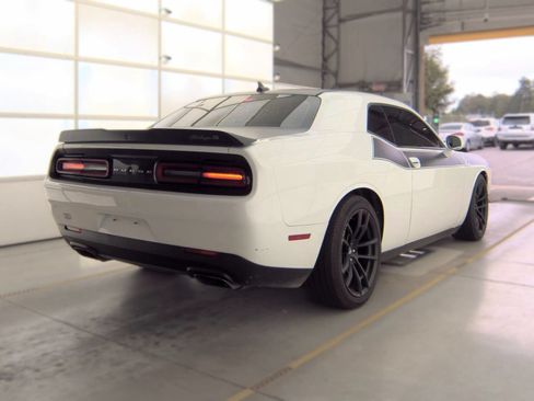Used 2021 Dodge Challenger R/T Scat Pack w/ T/A Package RWD image 3