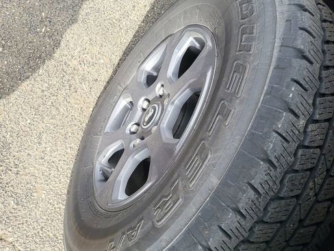 Used 2025 Ford Bronco Big Bend image 6