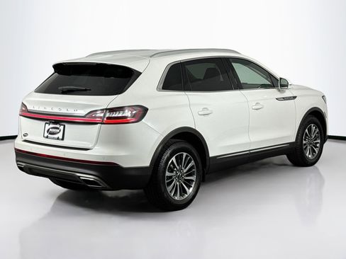Used 2022 Lincoln Nautilus AWD w/ Premium Package image 11
