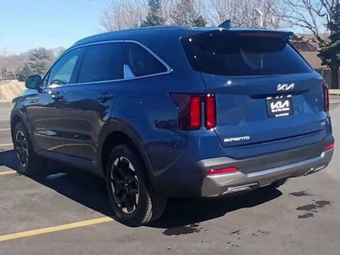 New 2026 Kia Sorento S image 9