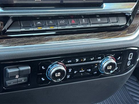 Used 2025 GMC Sierra 1500 Elevation image 19