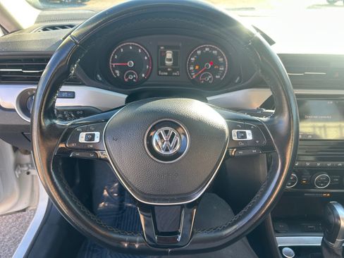 Used 2020 Volkswagen Passat 2.0T SE image 17