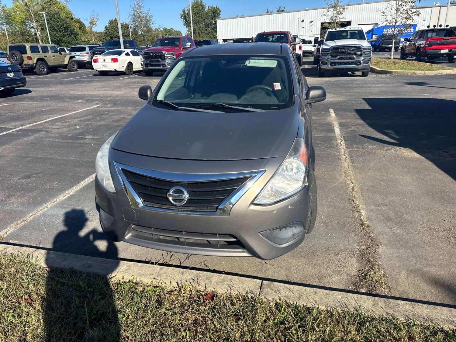 Used 2015 Nissan Versa S Plus FWD image 5