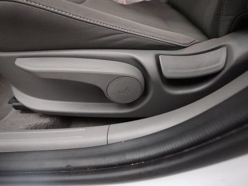Used 2024 Hyundai Elantra SEL FWD image 28