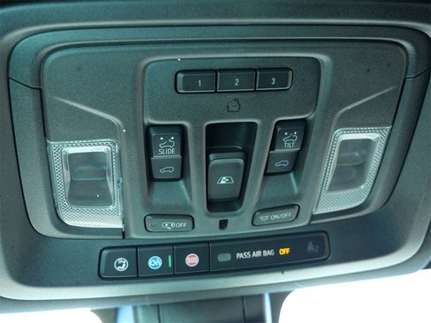 Used 2021 Chevrolet Silverado 1500 High Country image 22