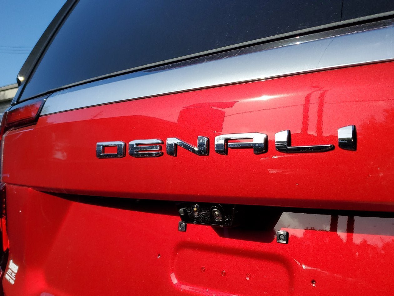 New 2027 GMC Yukon Denali w/ Denali Reserve Package AWD/4WD image 9