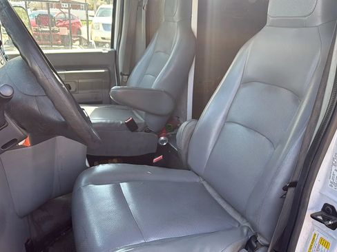 Used 2016 Ford E-450 and Econoline 450 Super Duty w/ Power Windows & Locks Group image 9
