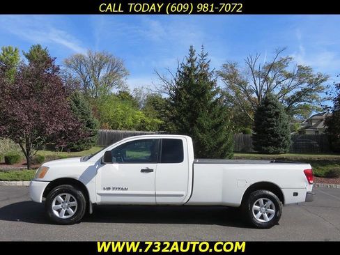 Used 2008 Nissan Titan SE image 2