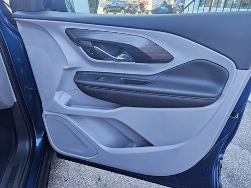 Used 2021 GMC Terrain SLT image 23